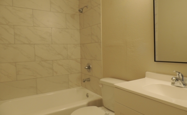 18 Bathroom 18 Bathroom